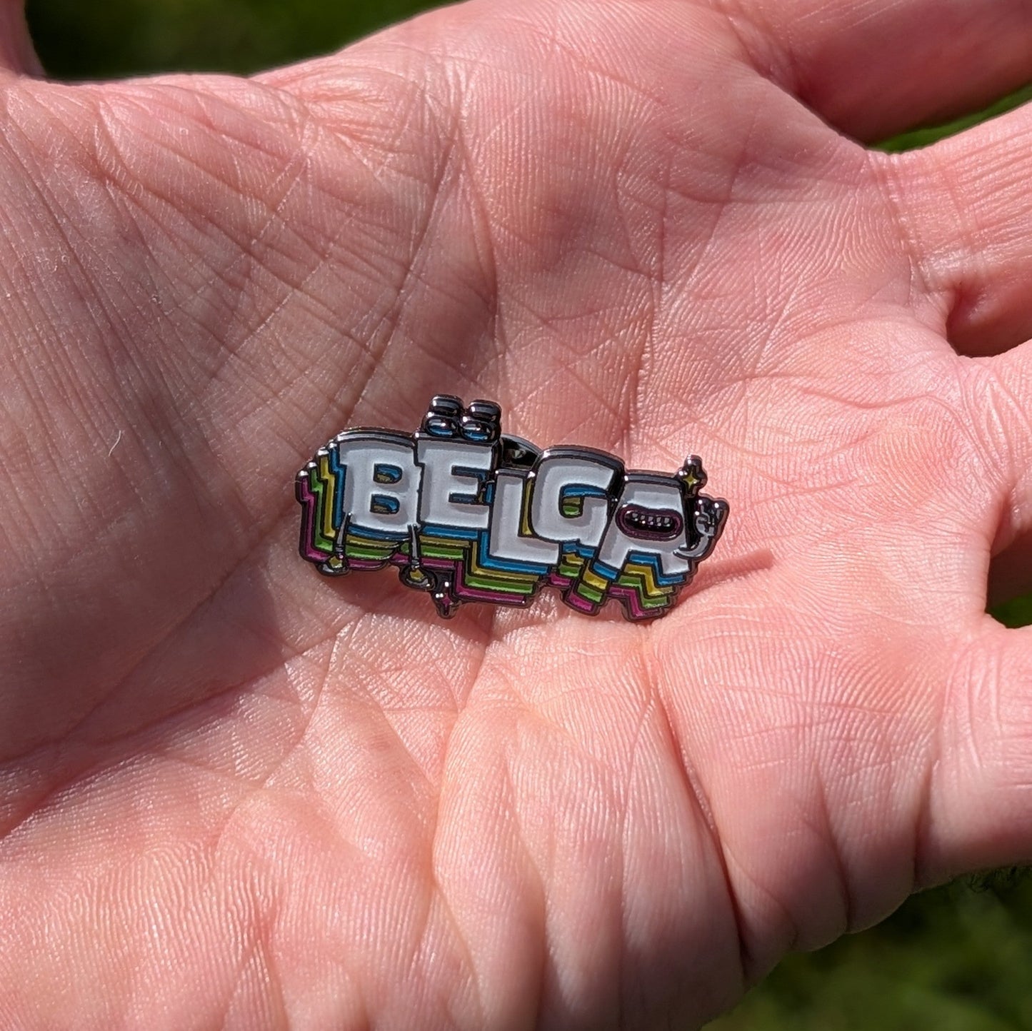 Egyre gondolunk - kitűző